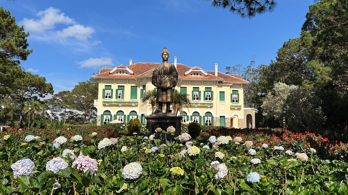 веселый дурдом. цитаты про дурдом. я в дурдоме. я живу в доме дурдом. тёмный дворецкий приколы.