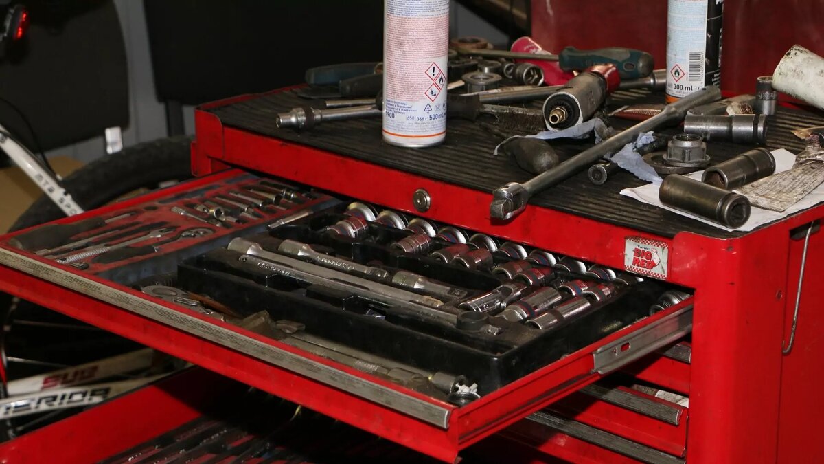     В Ижевске полицейские задержали подозреваемого в краже электроинструмента из строящегося дома. Об этом сообщает пресс-служба МВД по Удмуртской Республике.