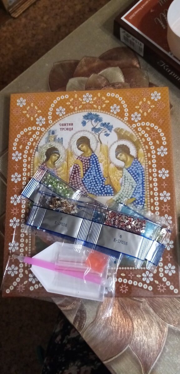 Такой вид творчества хорошо подойдёт для всей семьи👍