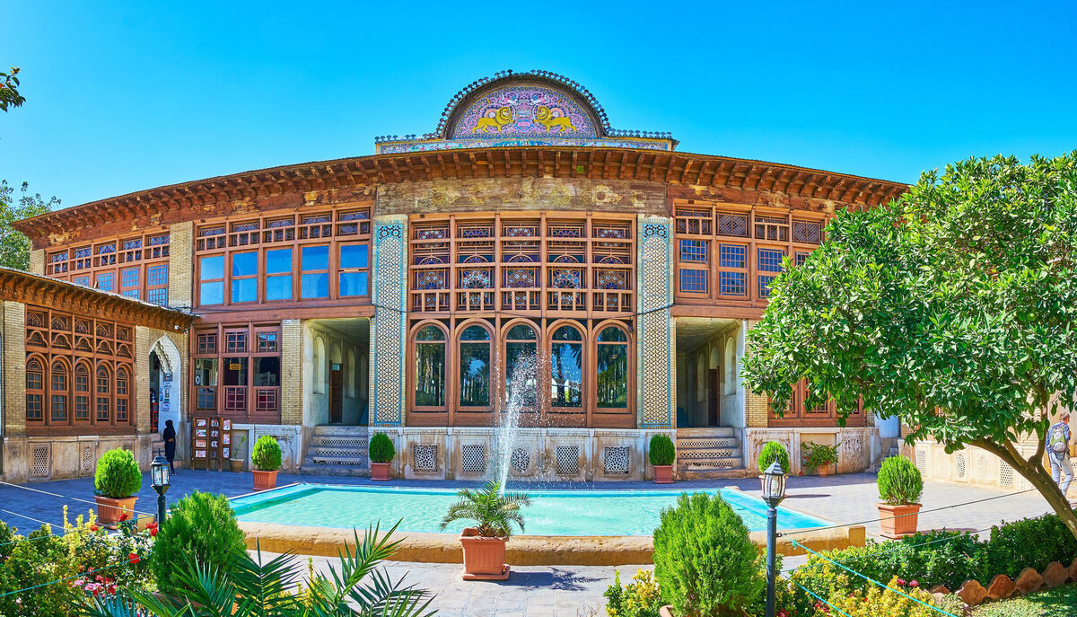 Особняк Зинат ол Мольк (Zinat ol Molk House) – достопримечательность Шираза  | Discover Iran | Дзен