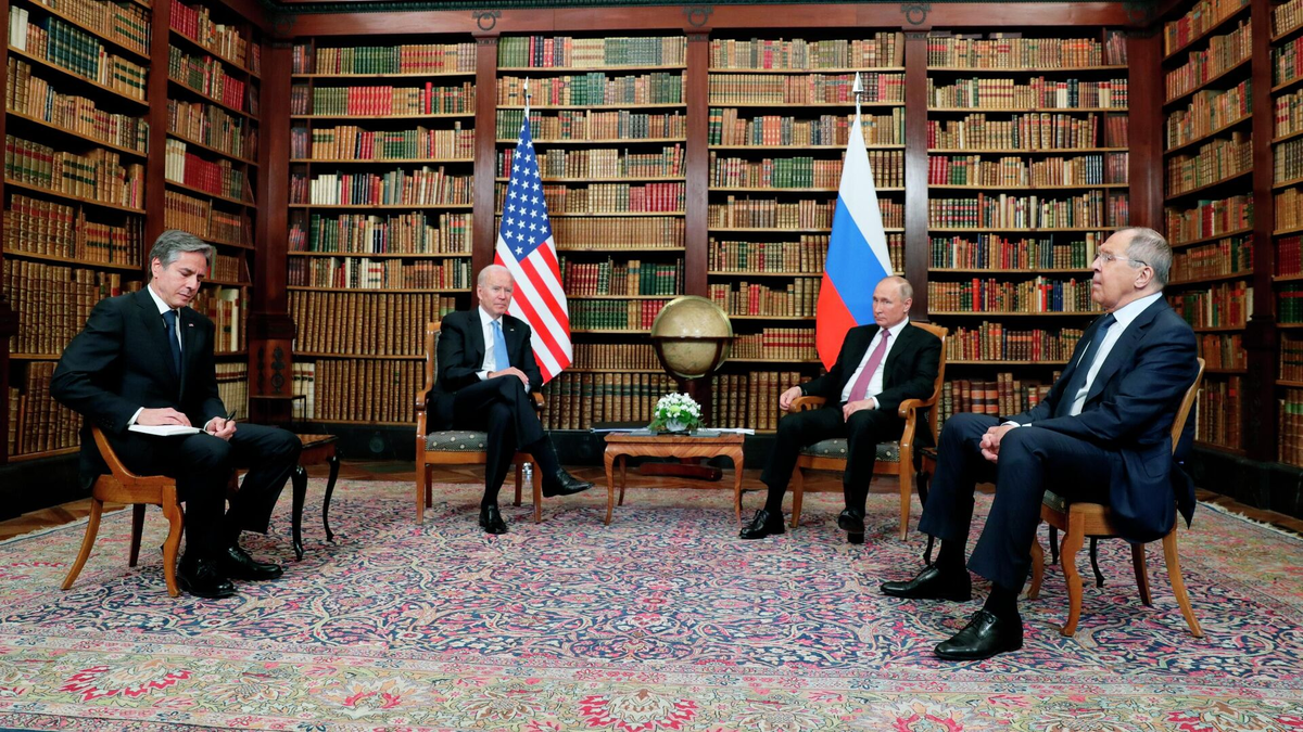 Бог перевоплотился в современном мире. Философия древней индии реинкарнация. Сансара перерождение реинкарнация. Реинкарнация будды. Бог перевоплотился в современном мире.