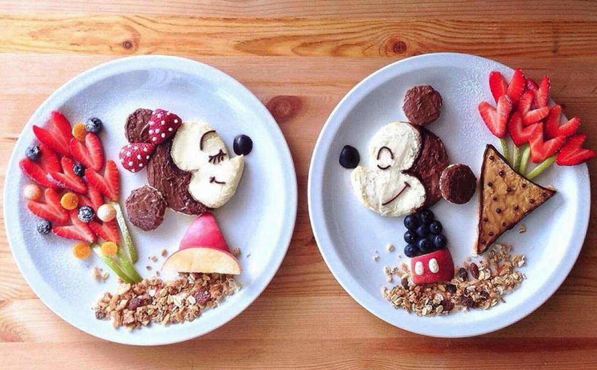 Суточный объем питания ребенка 3 года. Правильное питание для детей. Малыш питание. Еда для детей. Рацион питания для ребенка 1 года меню.