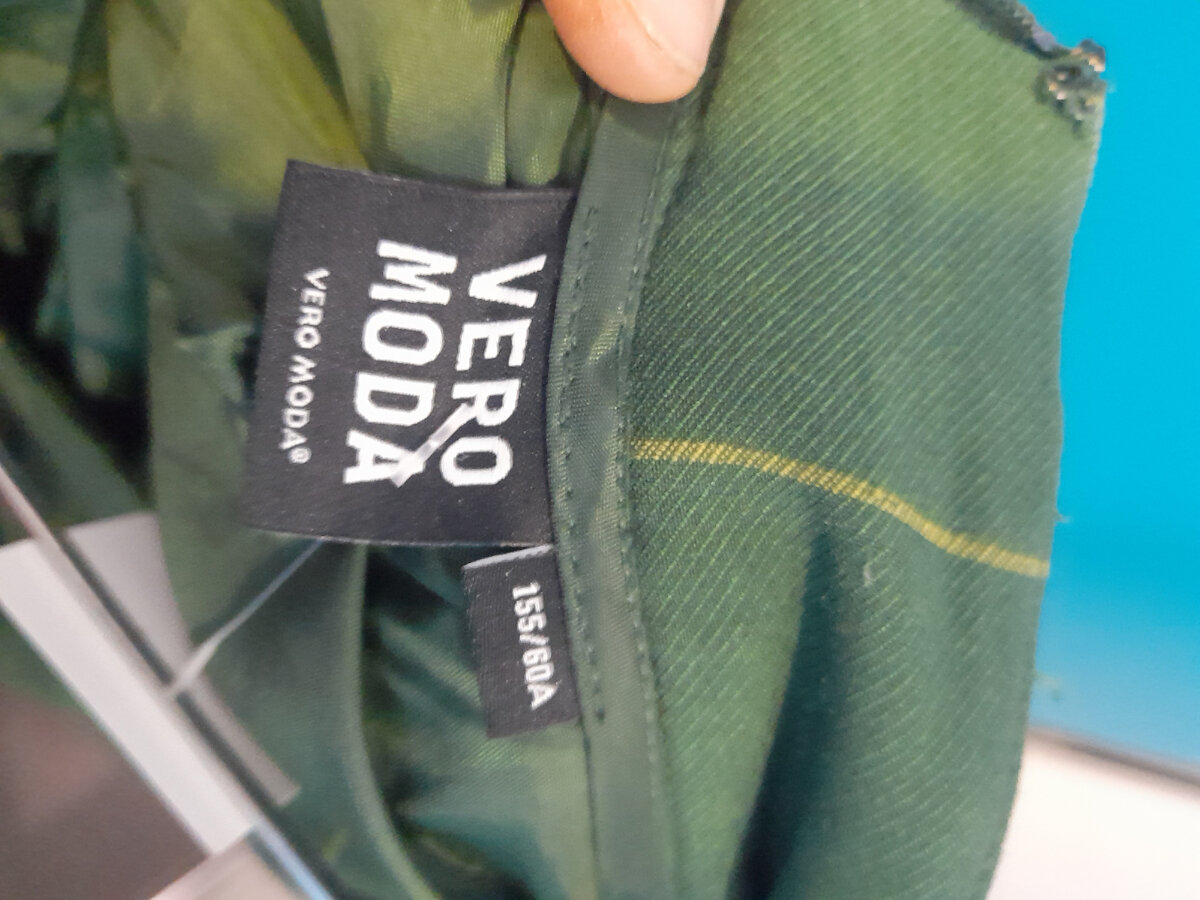 крестик сутки прочь. крестик сутки прочь. православный крестик в руке. нательный крестик эстетика. крестик в ладошке.