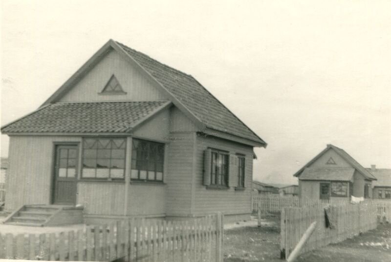 Рис. 2. Губкин, улица Горького. Источник: https://goskatalog.ru/portal/#/collections?id=45524306