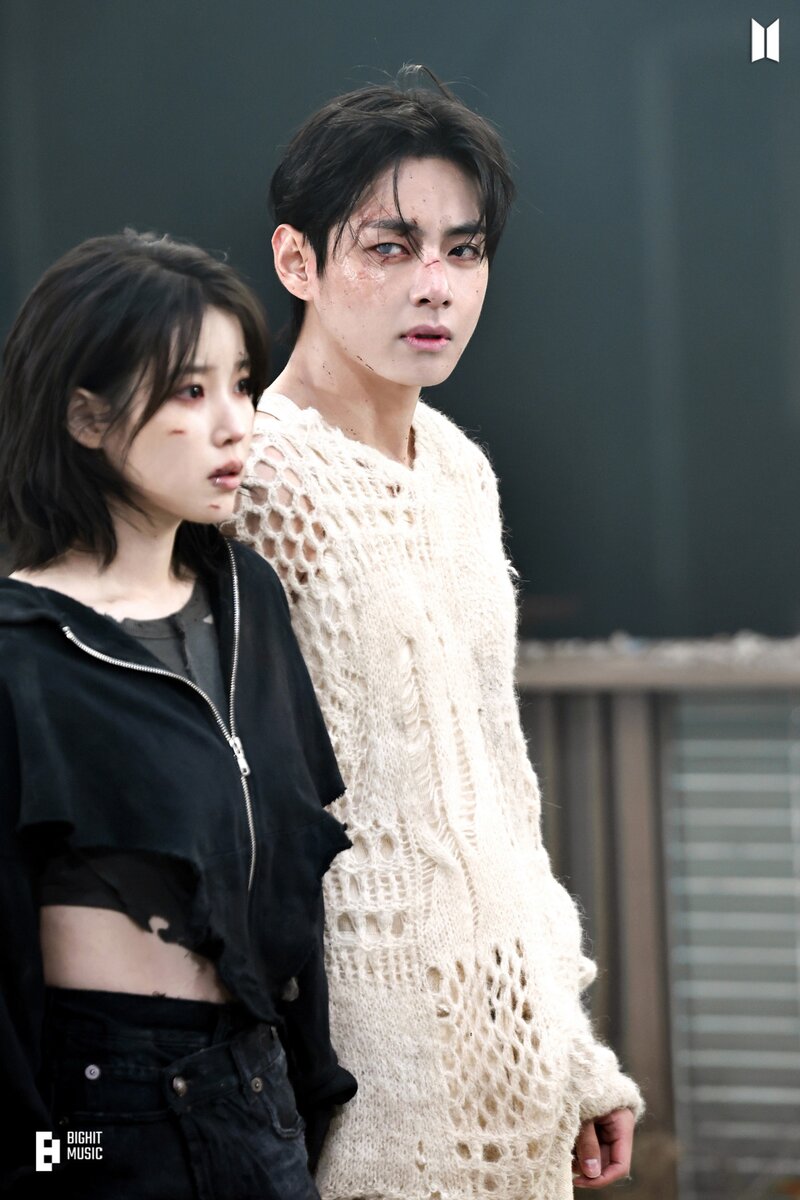 песня почему ты сомной почему. дмитрий пчела из сериала верни мою любовь. песня почему ты не со мной. ты не со мной текст. текст песни наверно потому что время и стекло.