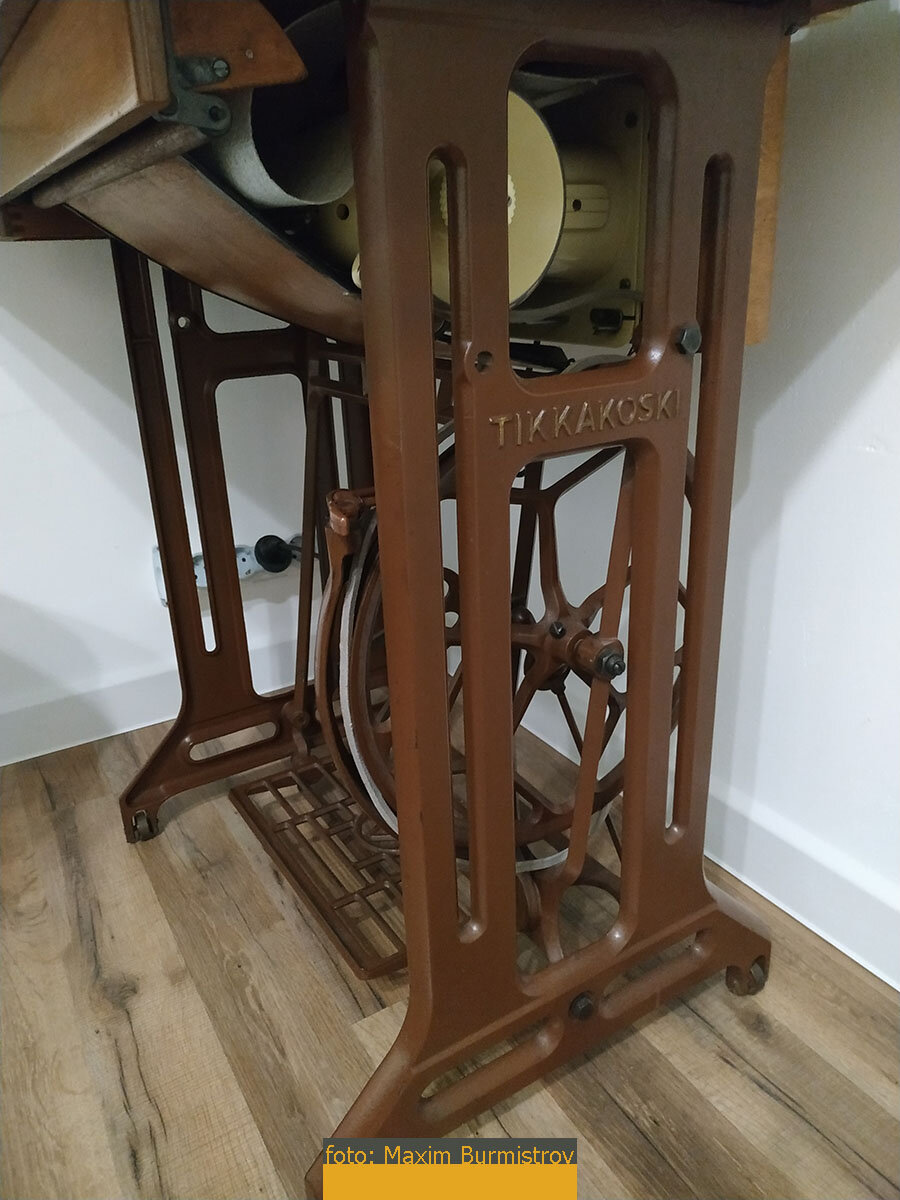 Перво-наперво надо накинуть приводной ремень.