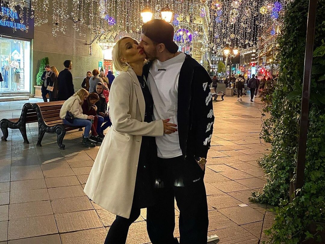 Эффект замедления в capcut. Capcut скрины. Как сделать приближение в видео в capcut. Как сделать музыку в кап кате. Кап кут обучение монтировать.