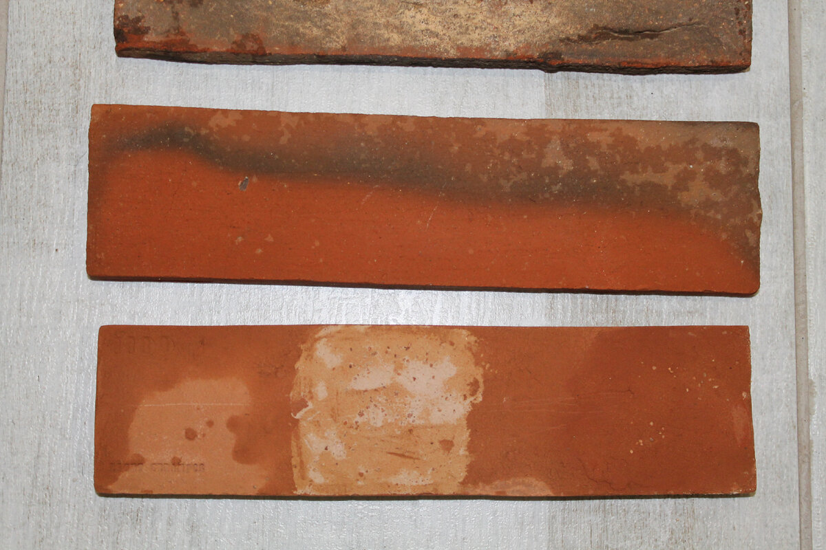 Два разных сорта глины, с разным водопоглощением