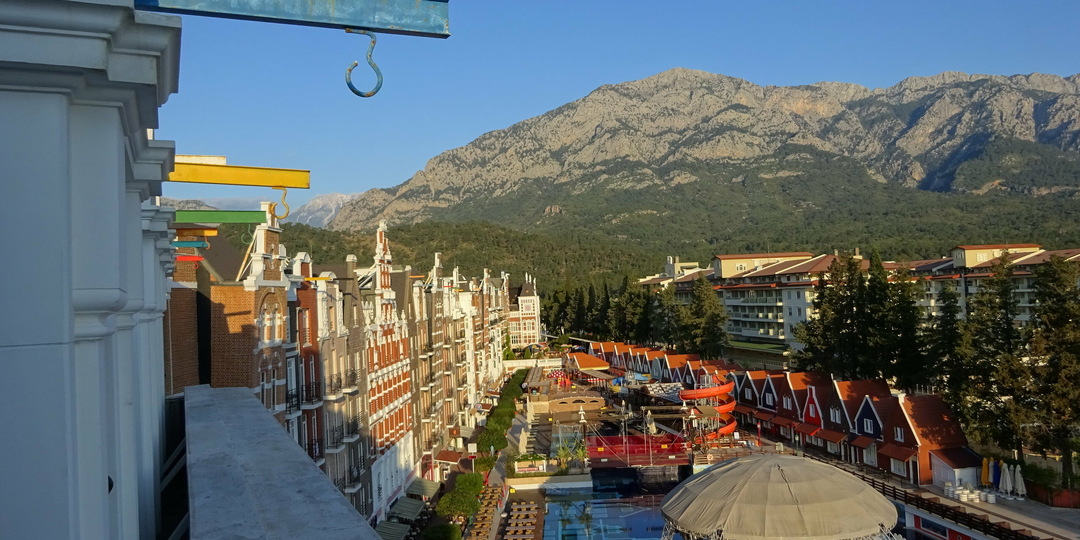 Набирающий популярность курорт: где прогуляться, купаться и остановиться и в турецком Кемере?