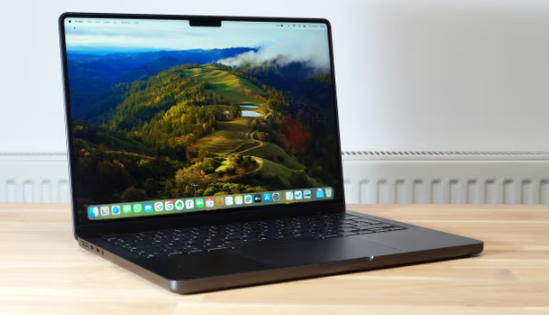 Новый 14-дюймовый MacBook Pro цвета «черный космос» предлагает практически непревзойденное сочетание мощности и эффективности, но обходится он очень дорого.