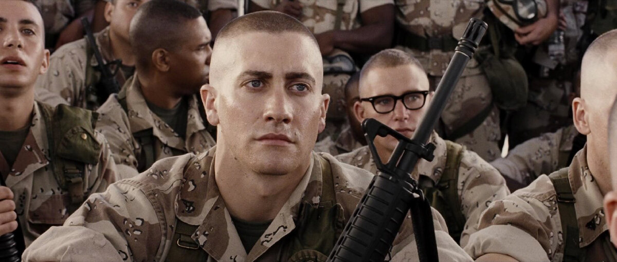 Х ф морпехи. Морпехи 2005 Джейк Джилленхол. Джейк Джилленхол Jarhead. Джейк Джилленхол морпех. Энтони Суоффорд морпехи.