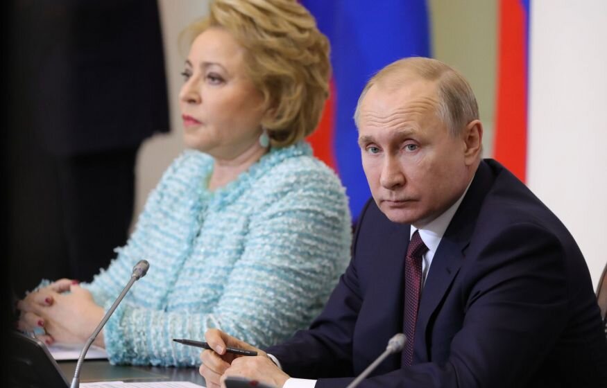    В морозы ходит без шапки и перчаток: Матвиенко решила позаботиться о Путине