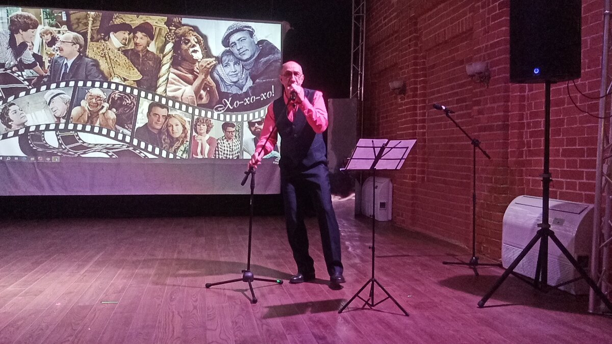 нотр-дам-де-пари мюзикл 1998. поэт гренгуар пора соборов кафедральных. мюзикл собор парижской богоматери эсмеральда. гренгуар собор парижской богоматери. нотр-дам-де-пари мюзикл 1998.