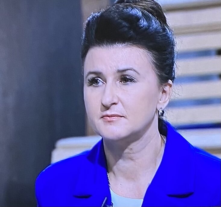 Ищет сестру