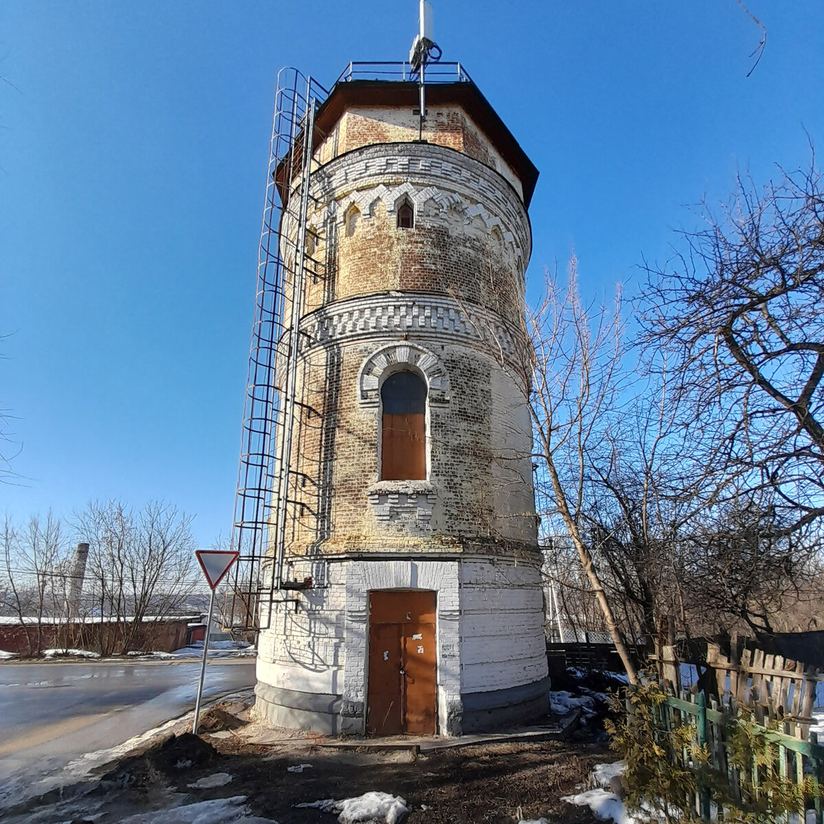 Башня село