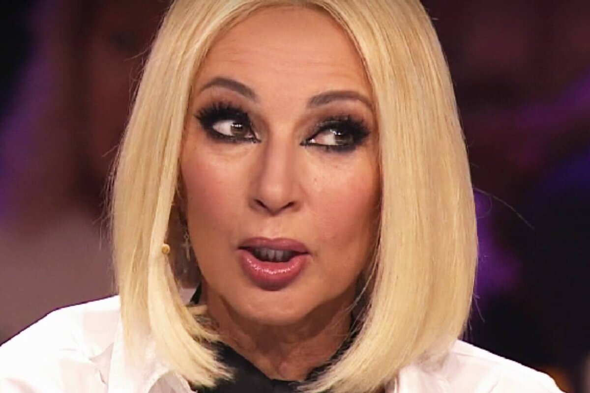 Мужчина соблазняет мужчину. Прыгай мем. Прыгни мем. Ей ей значение. Наряд для соблазнения мужчин.