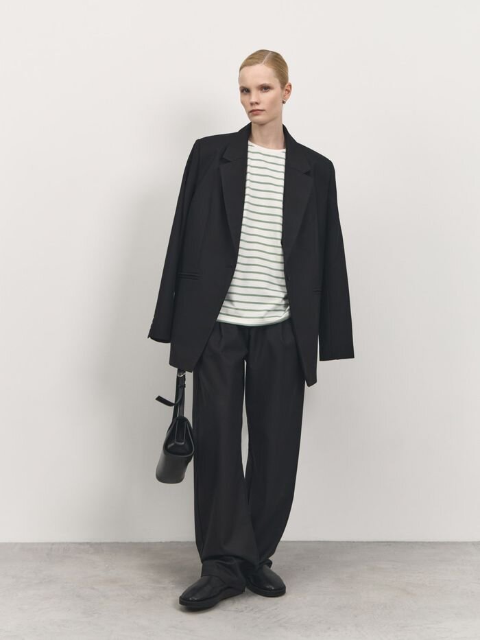 Широкие брюки с жилеткой. Жилет с широкими брюками. Жилет с брюками. Широкие брюки с жилетом. Широкие брюки с жилетом.