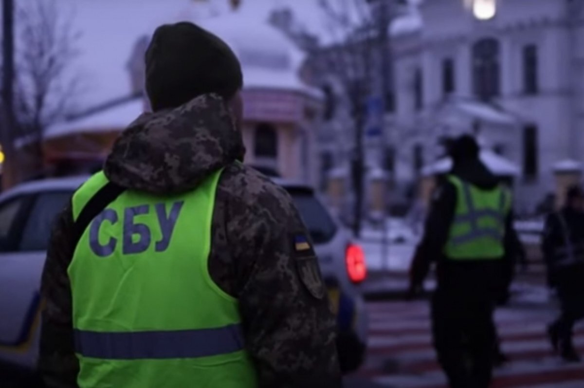    Сотрудники СБУ пришли с обысками к чиновникам Минобороны Украины