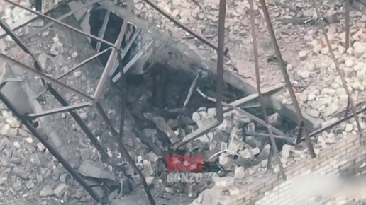 Работа в одиночку трудиться без устали. Трудиться без устали. Тексты для 7 классов. Работник с бумагами. Спит на работе.