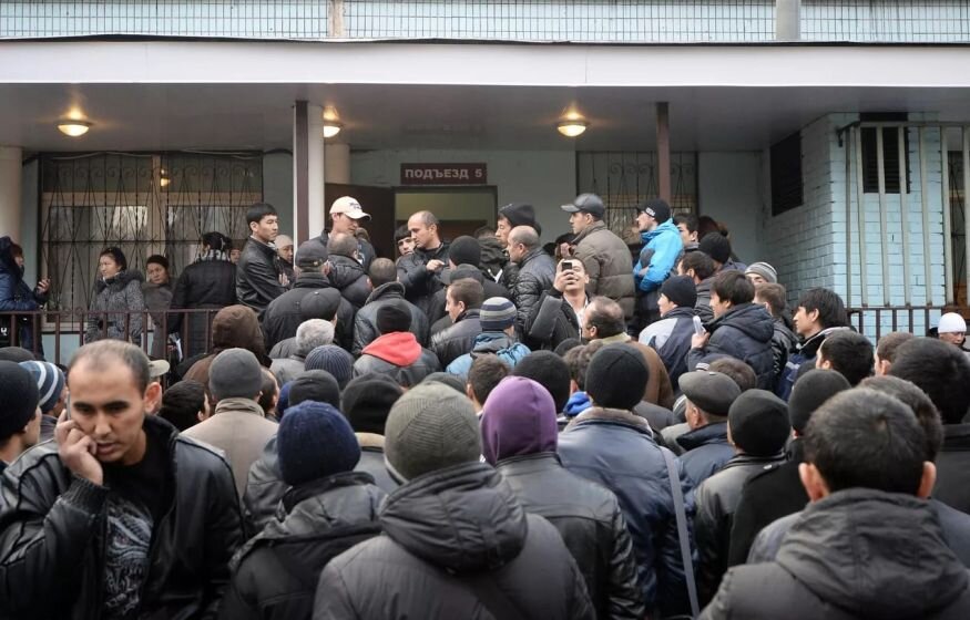    Россия в опасности. Выяснилось, что мигранты работают на британскую разведку