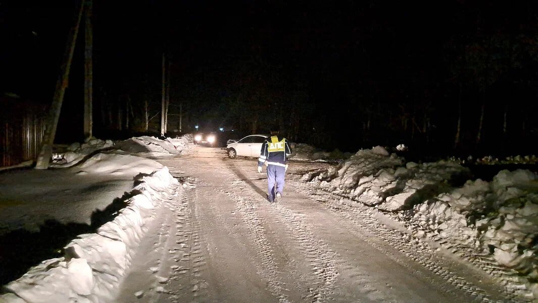 13 летняя девочка екатеринбург. Ка выглядит половые губы13летней девочки. 13 летняя девочка екатеринбург. 13 летняя лилия с 5 парнями. Полиция девушки.