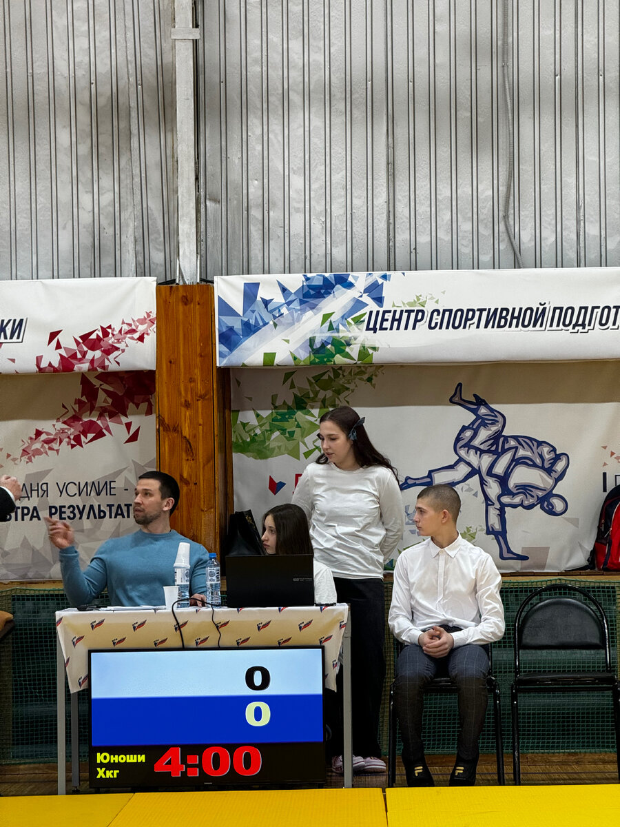 афоризмы про глаза. возьми стакан. каждый раз открывая глаза. разочарование в жизни. цитата про сердце человека.