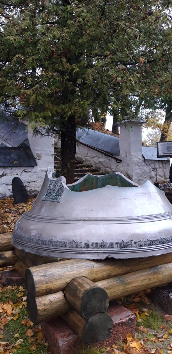 Чересчур разряд наречия. Вася ложкин жидомасоны. Вася ложкин масоны картины. Со слепу. Любовь вслепую постер.