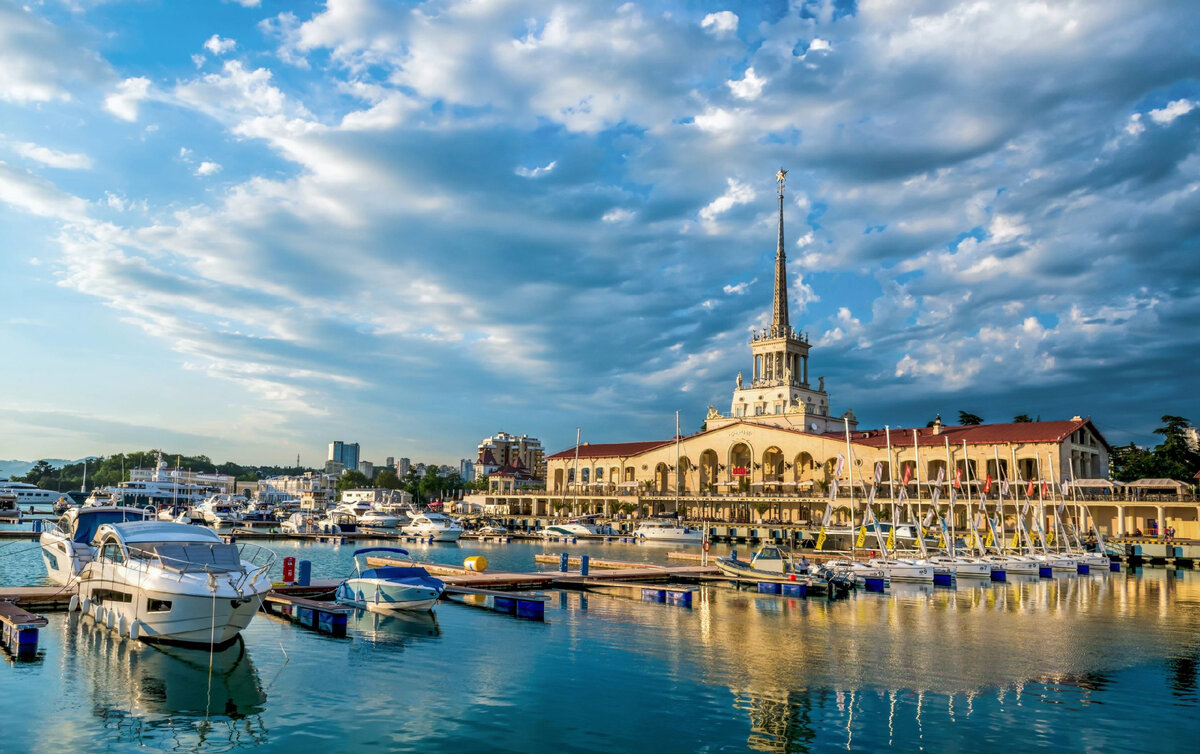 Сочи. Город курорт в Краснодарском крае, что посмотреть и где остановится. Всё что нужно знать про отдых на море в 2024