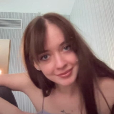     Рецензия на клип Mirèle «Метагерой»: От тебя осталась лишь цифровая копия