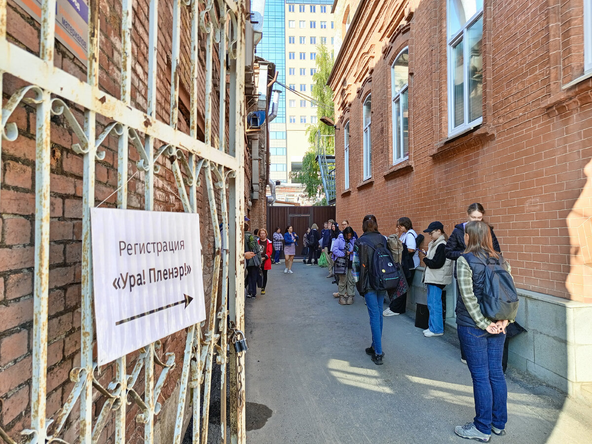 В советское время все дети после уроков бежали в кружки. Сегодня дети в России поступают так же. Фото автора.