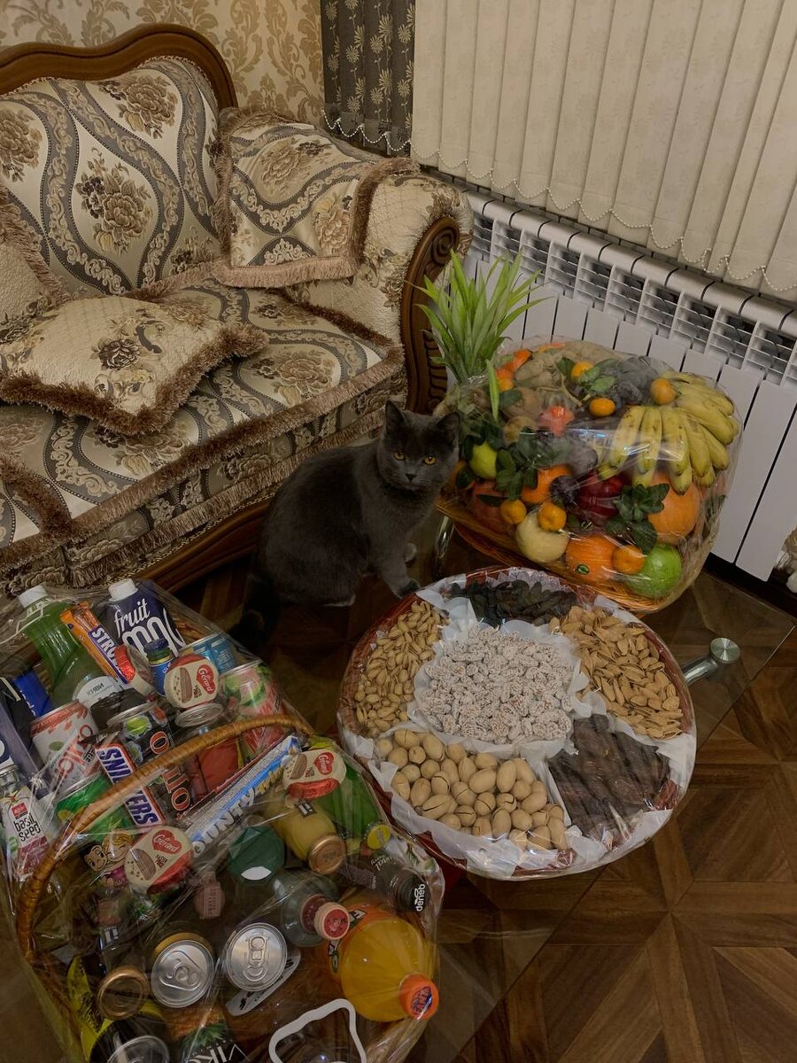 Не бывает больших или маленьких подарков Главное – преподнести красивый подарок любимому человеку. Итак, оцените, как я сделала дорогой подарок из дешевых вещей своими руками.