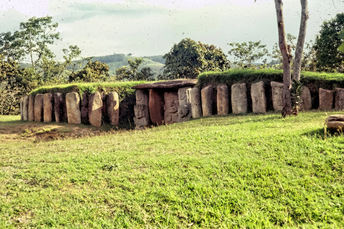 индейцы ацтеки инки майя. странные археологические находки. находки древности артефакты. сюрреалистические пейзажи. тайна острова пасхи.