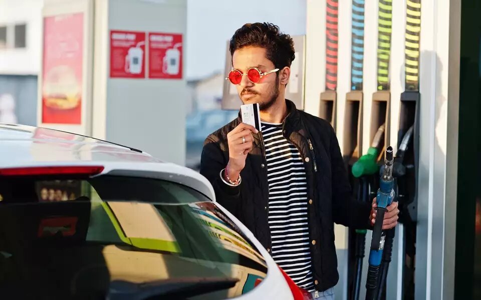 мне 20 лет мем. ищу тебя картинки. тебе уже 16 ищи работу. тебе уже 16 ищи работу. ищу работу прикол.