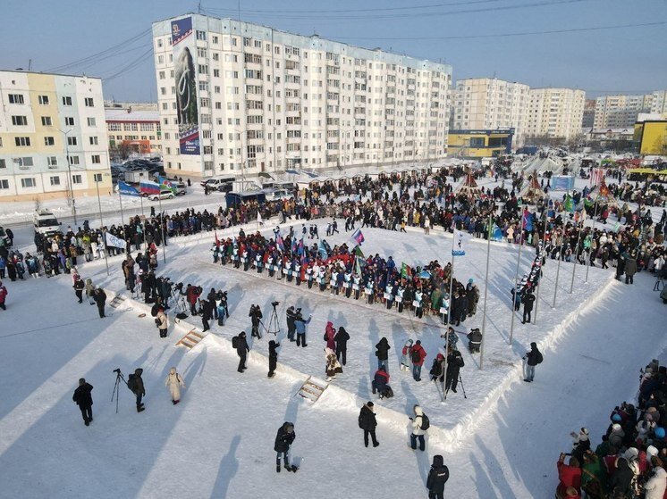 Погода в красноярске на неделю. Янао надым климат. Гисметео надым на 2 недели. Климат надыма. Прогноз погоды гисметео.