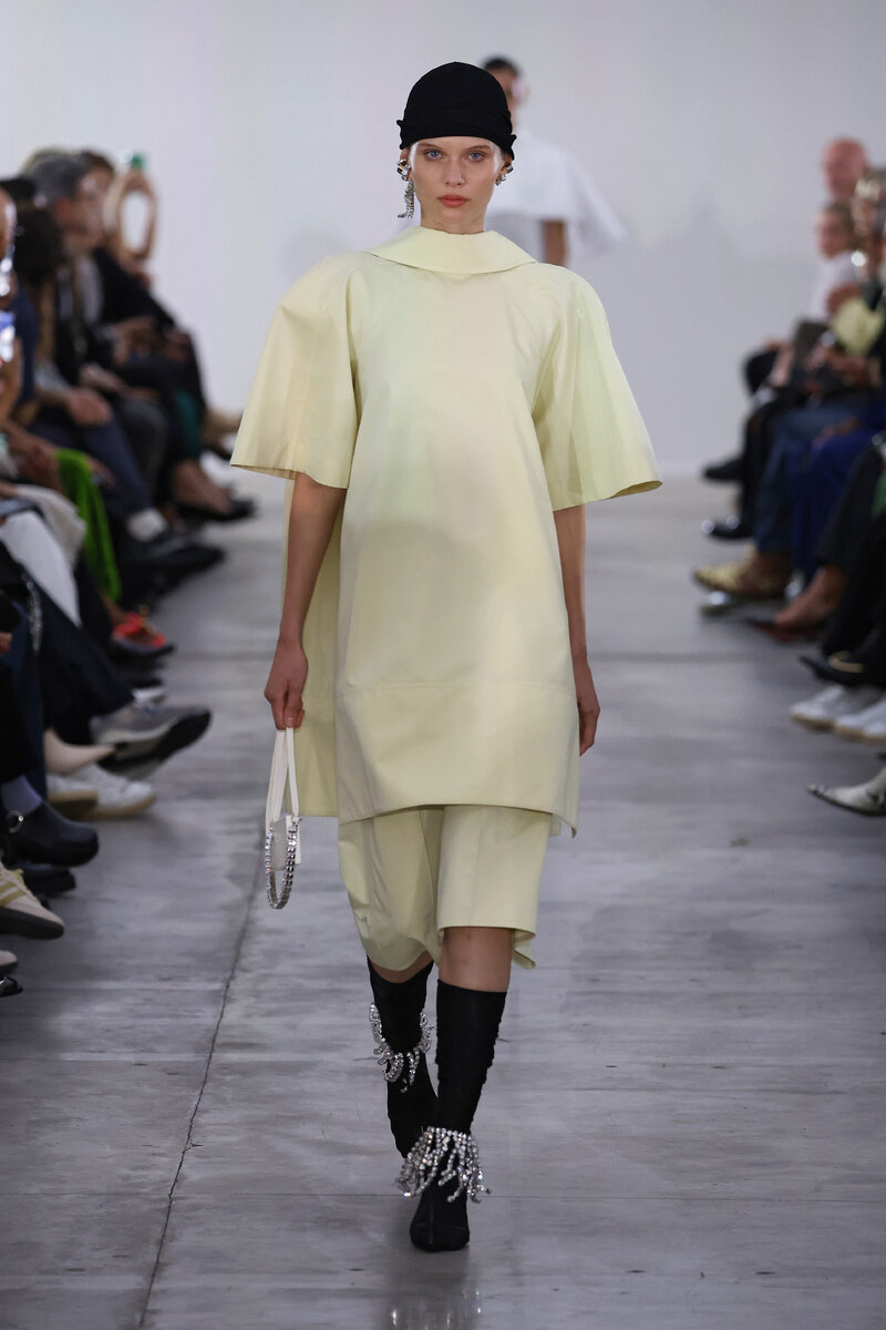 Стильный пляжный образ. Что модно носить летом. Стильные летние образы для девушек. Аннабель флер 2017. Что модно носить летом.