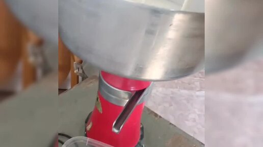 Сепарированием молока получают. Процесс сепарации молока. Сепарированием молока получают. Сепарирование сливок. Процесс сепарации молока.