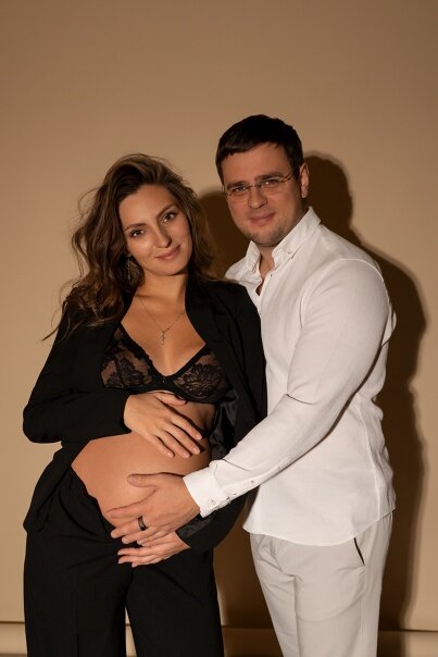 Первая стадия беременности симптомы. Симптомы беременности в первые дни после зачатия. Как понять что беременна вторым. Первые симптомы беременности на ранних сроках. Первые признаки беременности на ранних сроках до задержки.