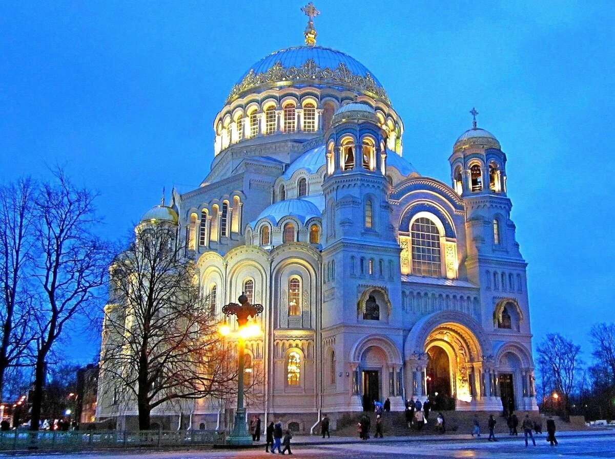 интересные места в спб для детей. развлекательные места. лесной каток в охта парке. выездной весенний лагерь. куда пойти в каникулы в санкт петербурге.