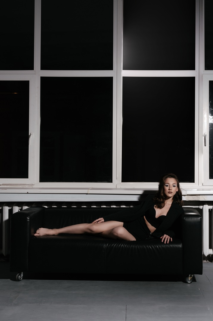 Зиверт fly. Девушка диджей. Музыкальные видеоклипы. Клубная музыка на рингтон. Будь моим огнем или.