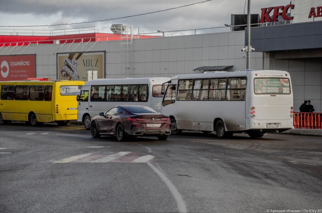 Турецкий небольшой автобус