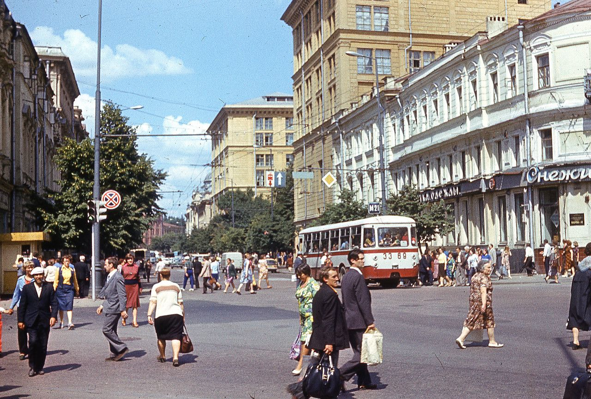 Москва 1980 город. Кузнецкий мост 1970. Москва 70 годов. Улица Неглинная Кузнецкий мост СССР. Москва 1970.