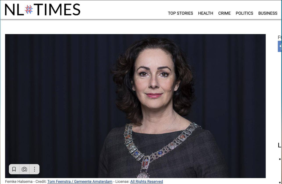 связанный с капитализмом