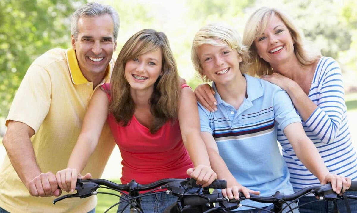 подросток и взрослый. конфликт поколений. беседа мамы с ребенком. подросток со взрослой. подросток со взрослой.