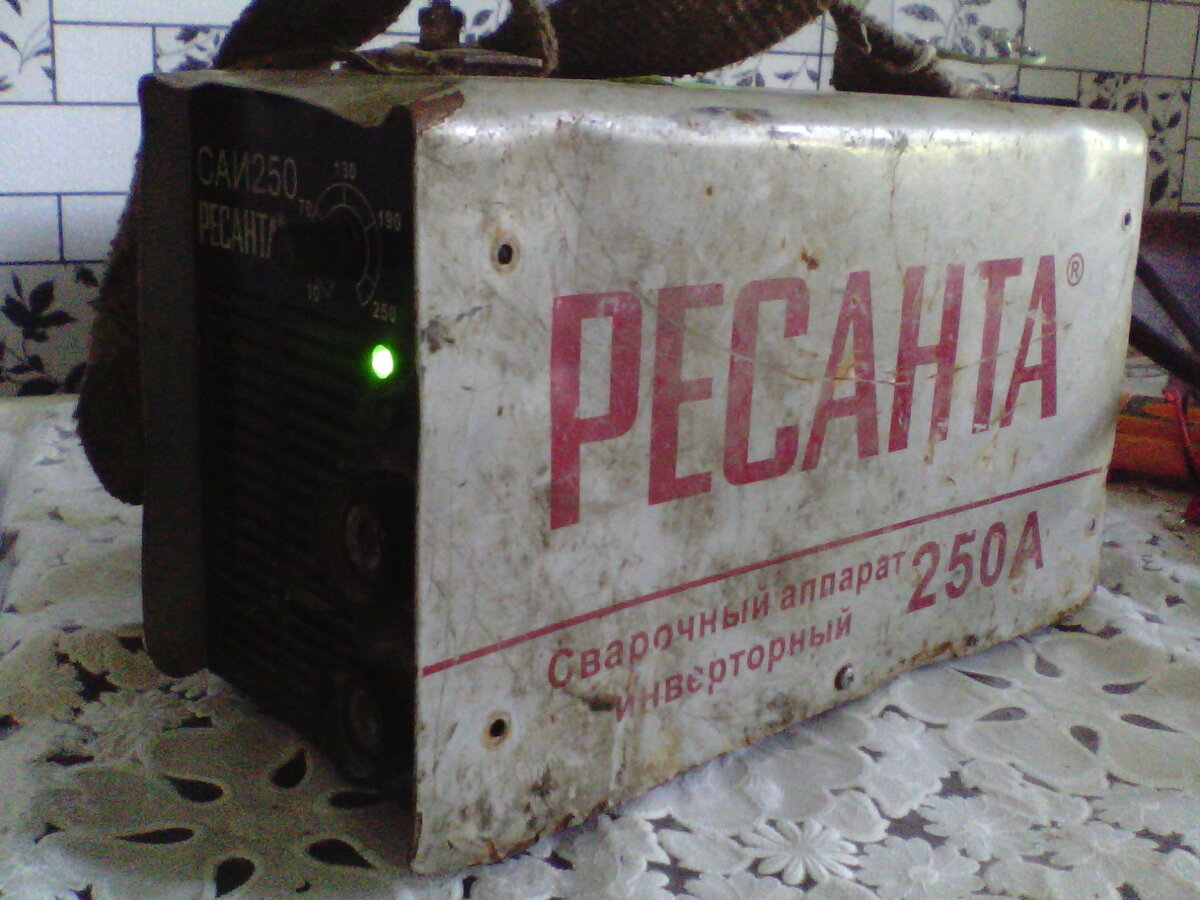 Как поменять полярность вентилятора. Как поменять полярность на моторчике печки ваз 2107. Схема подключения конденсатора к электродвигателю вентилятора 220в. Регулировка оборотов канального вентилятора 220в. Устройство компьютерного вентилятора.