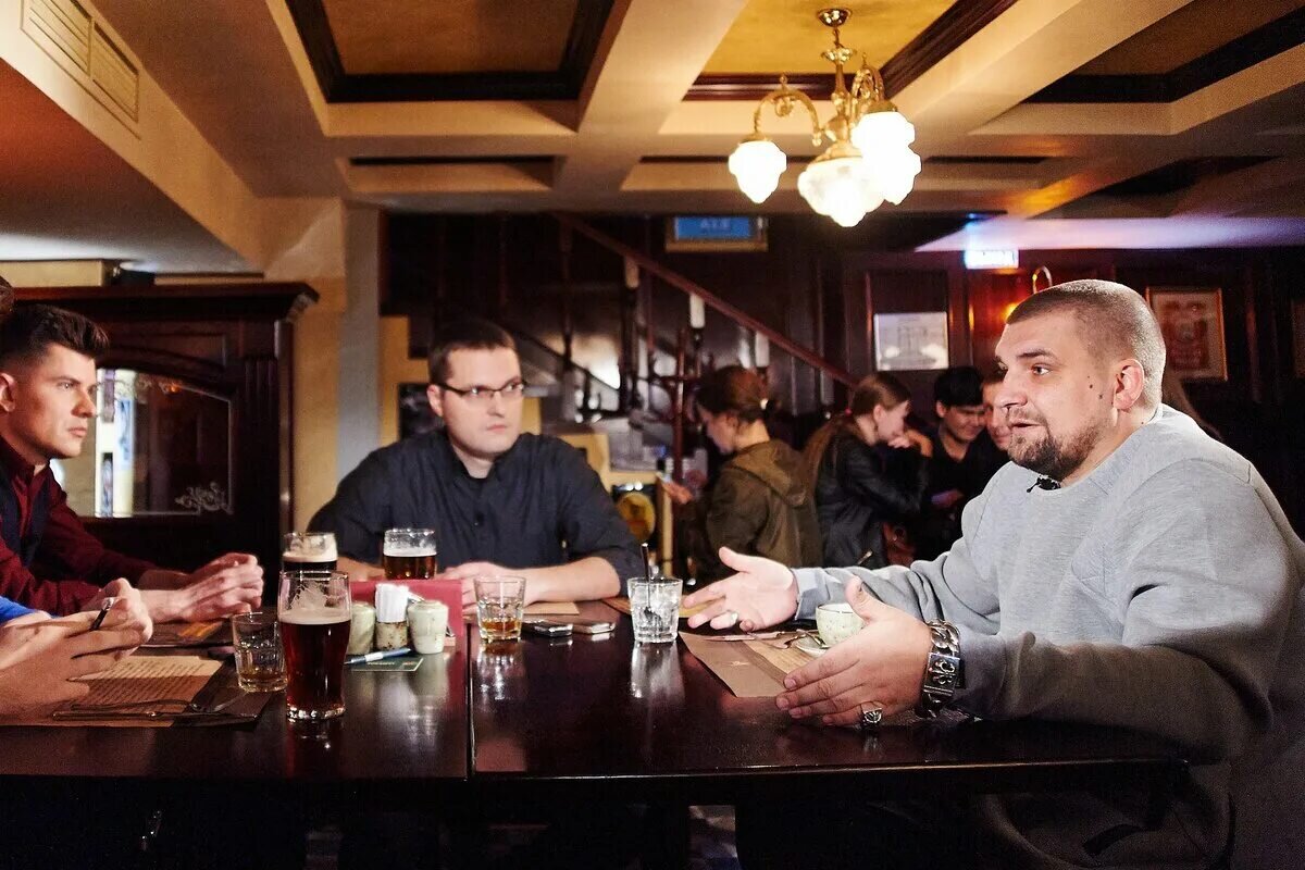 Франк бай баста кафе. Ресторан фрэнк баста в москве. Ресторан frank by basta. Ресторан басты. Франк бай баста кафе.