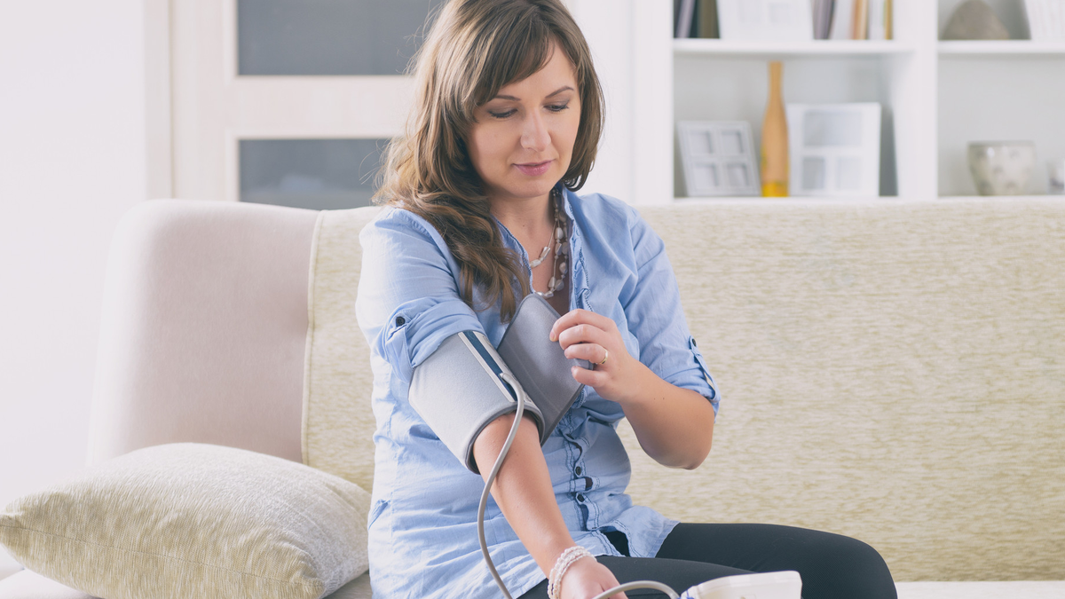 Регулярно контролируйте давление