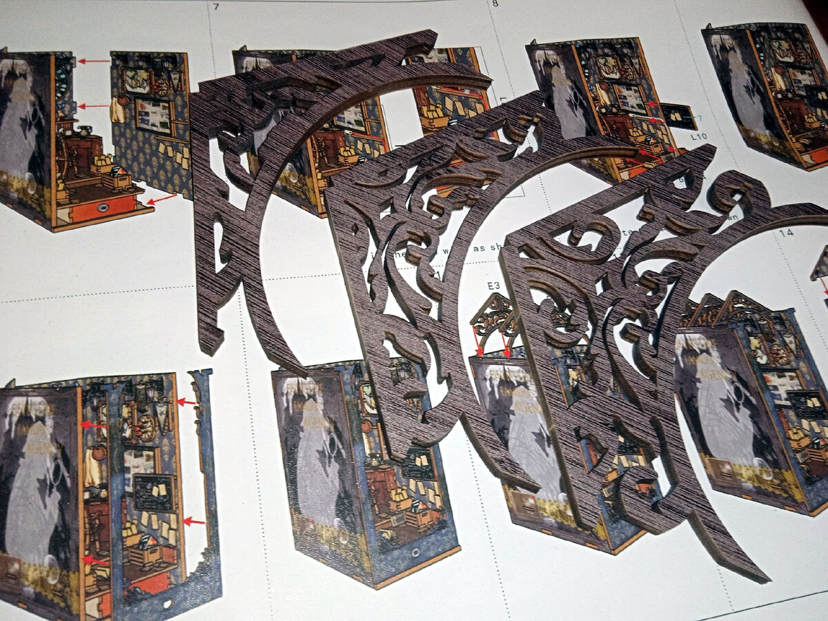 на первой полке на второй. в магазине на трех полках стояло 140. на 3 полках стоят книги. на трёх полках стоят книга. на 3 полках стоят книги.