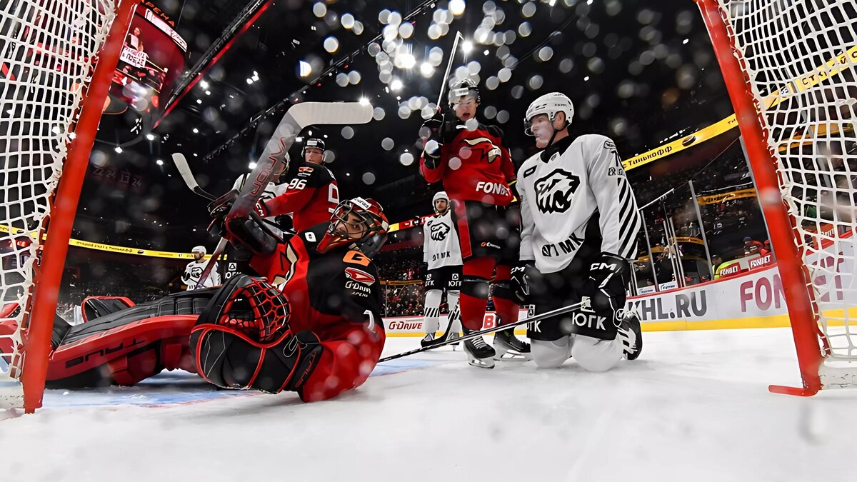     «Ястребы» проиграли гостям из Челябинска со счетом 4:5, имея преимущество по ходу матча в три шайбы.