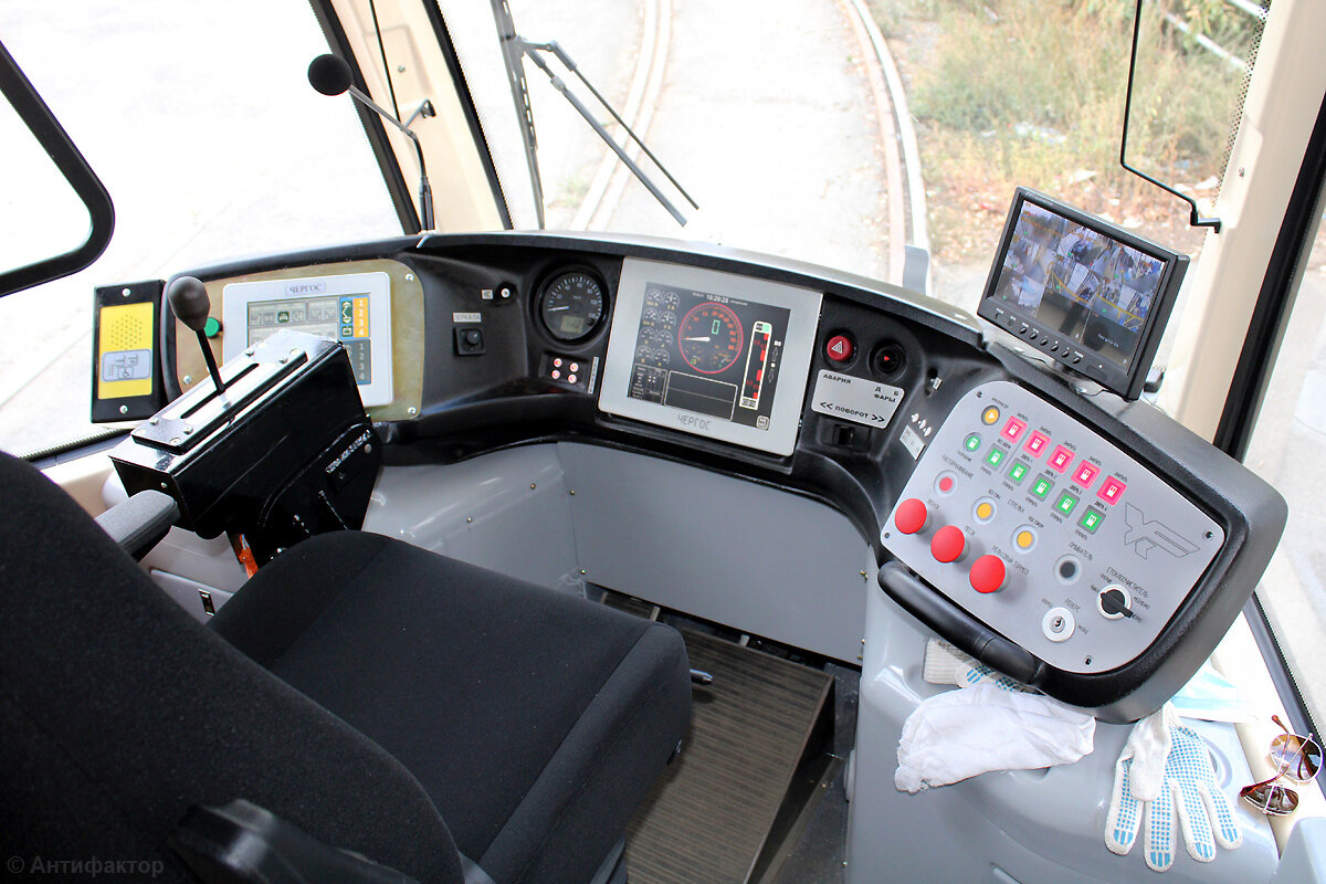 Кабина трамвая 71-623-01