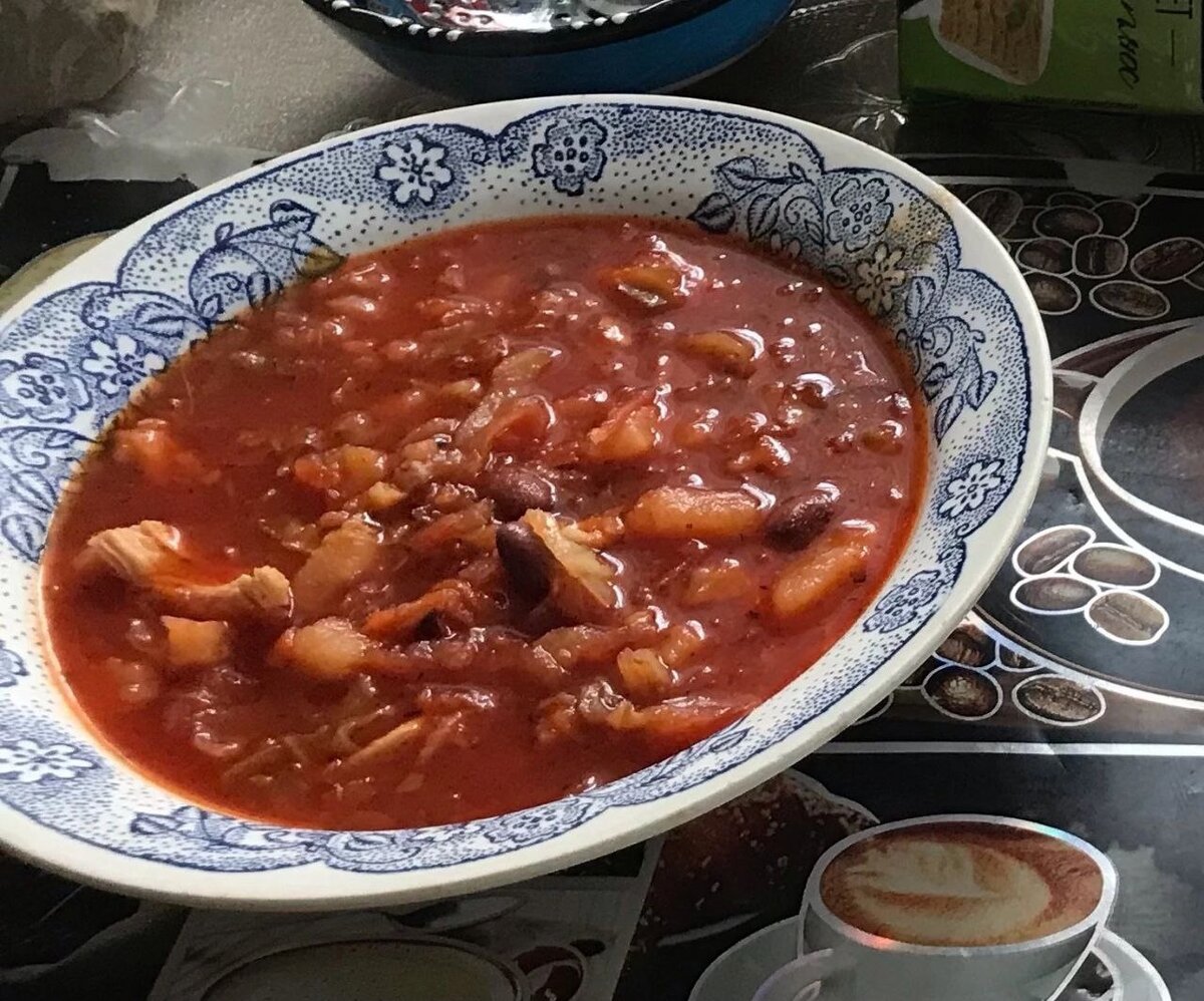 Фото личное. Борщ на куриной грудке с фасолью